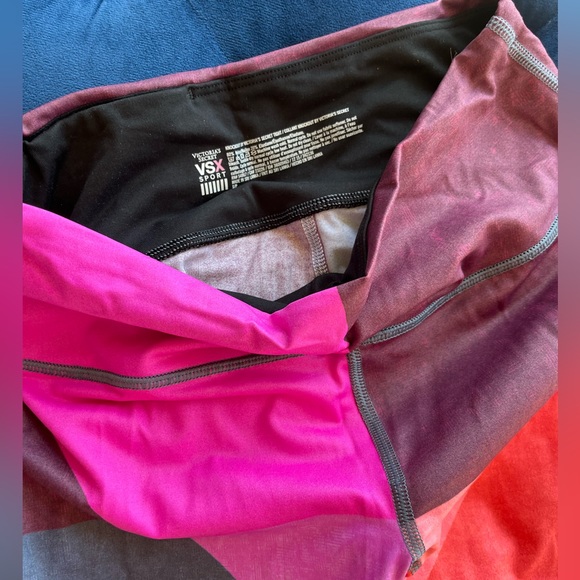 Vitoria secret knockout legging - Picture 2 of 3